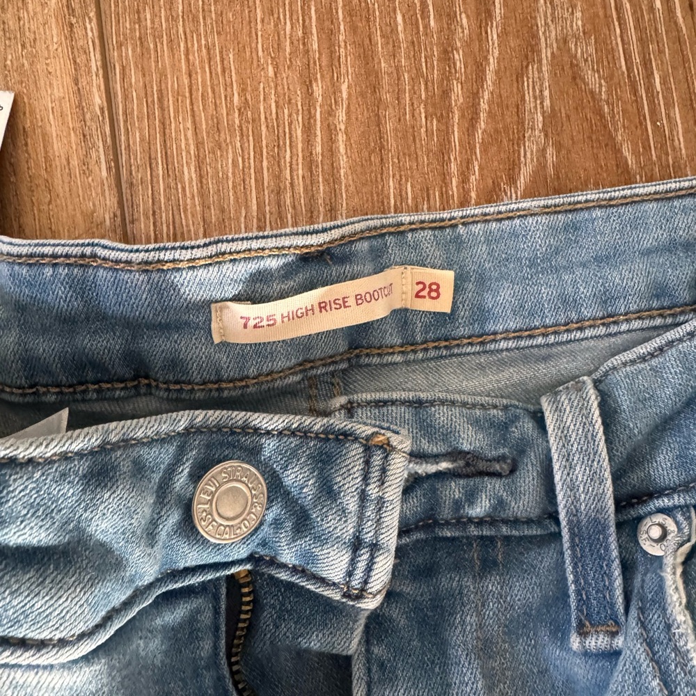 Levi's Women's High Rise Jeans - Light Blue